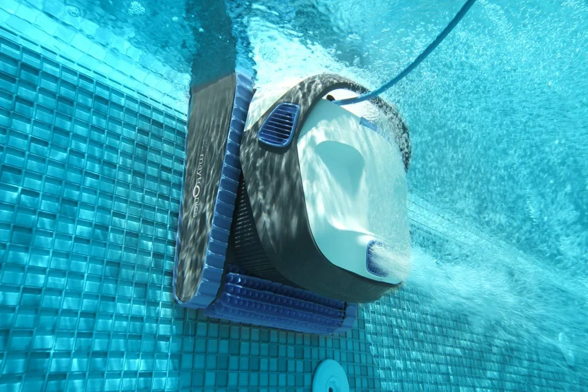 Robotic pool cleaner servicing in Noosaville