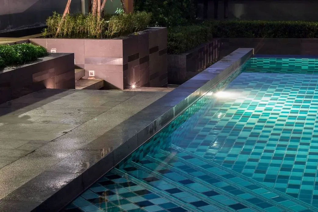 Solar pool lighting for Noosaville pools